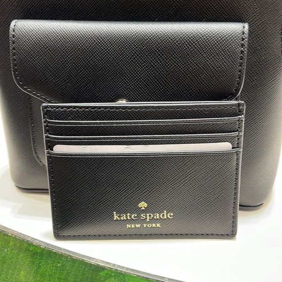 Kate Spade Schuyler Small Slim Card Holder
Black 
NWT - Picture 10 of 16
